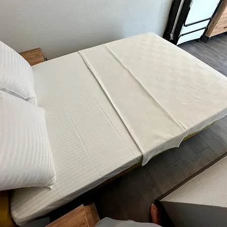 Leo Premium Kusadasi
