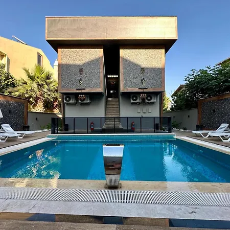 Leo Premium 아파트 쿠사다시