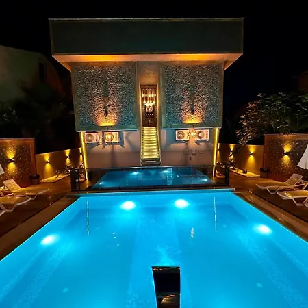 Leo Premium Апартаменты Кушадасы